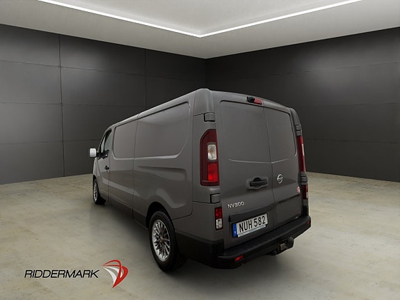 Nissan NV300 7 of 30