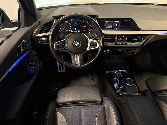 BMW 118i 10 of 29