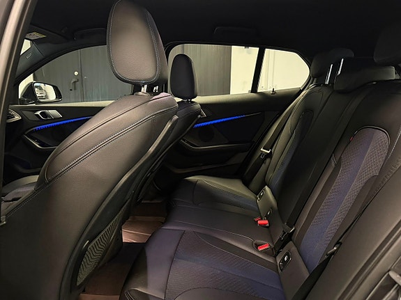 BMW 118i 8 of 29