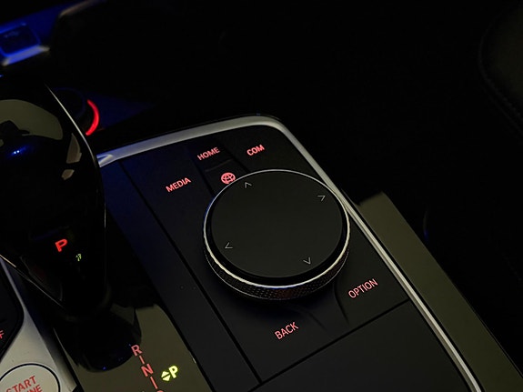 BMW 118i 25 of 29
