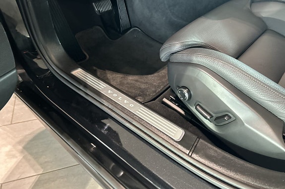 Volvo V90 26 of 30