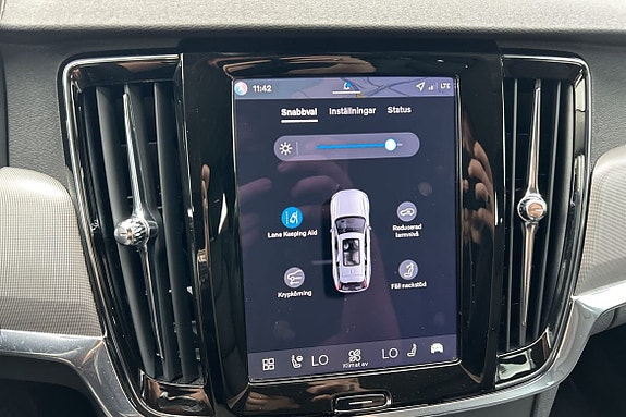 Volvo V90 13 of 30