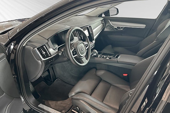 Volvo V90 8 of 30