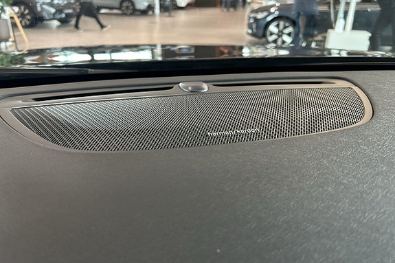 Volvo V90 23 of 30