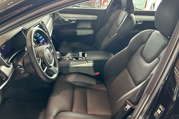 Volvo V90 9 of 30