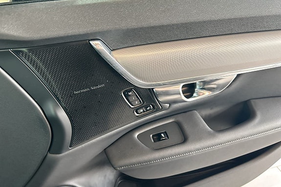 Volvo V90 27 of 30