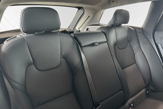 Volvo V90 10 of 30