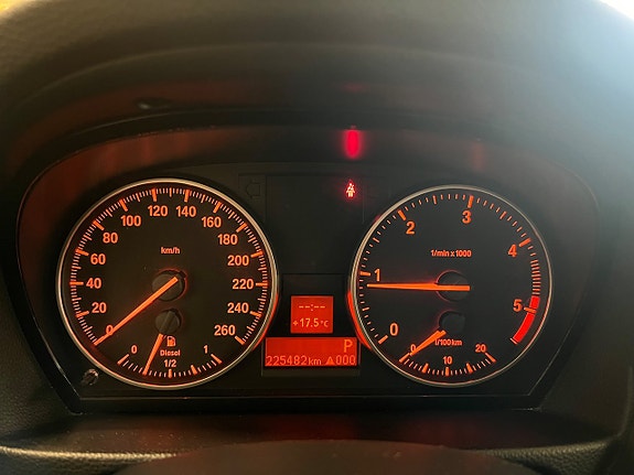 BMW 320d 9 of 17
