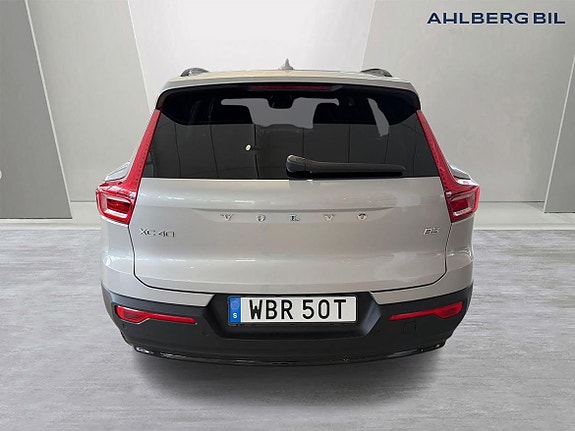 Volvo XC40 7 of 19