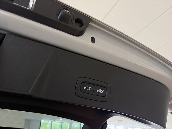 Volvo XC40 18 of 19