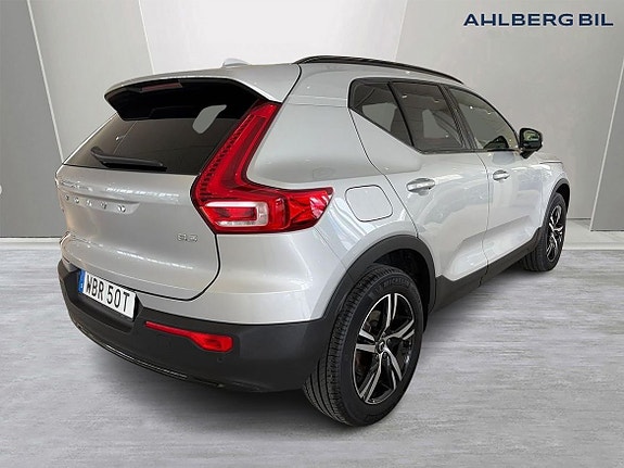 Volvo XC40 6 of 19