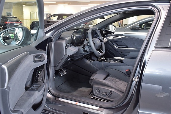 Audi A6 e-tron 4 of 5