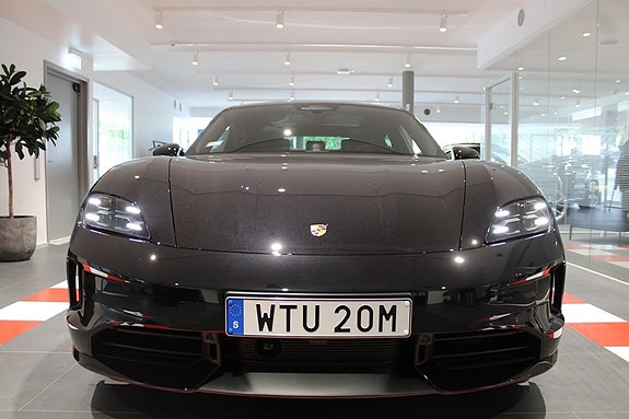 Porsche Taycan 4 6 of 21