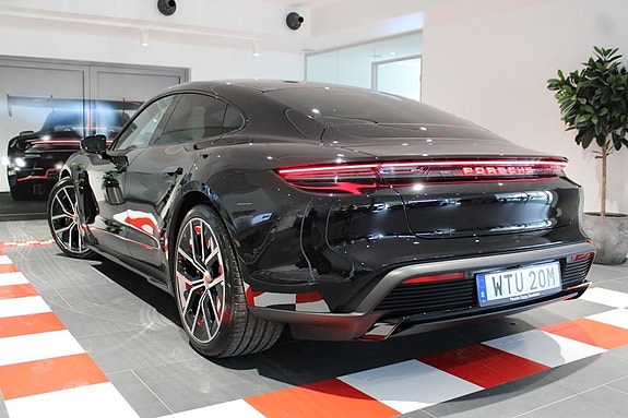 Porsche Taycan 4 2 of 5