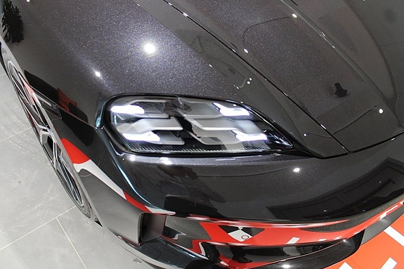 Porsche Taycan 4 7 of 21