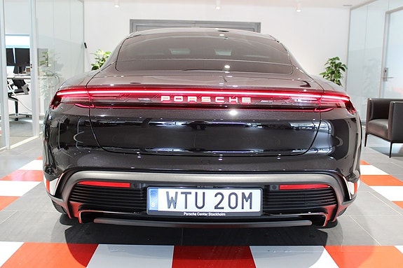 Porsche Taycan 4 3 of 5