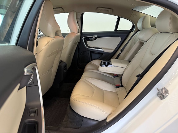 Volvo S60 7 of 13