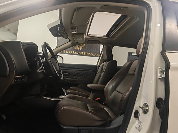Mitsubishi Outlander 12 of 23