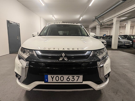 Mitsubishi Outlander 3 of 5