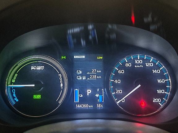 Mitsubishi Outlander 18 of 23
