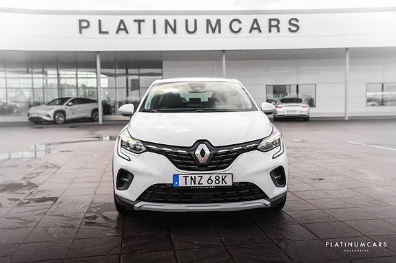 Renault Captur 3 of 13