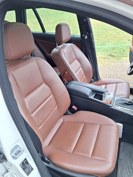 Mercedes-Benz C320 7 of 10