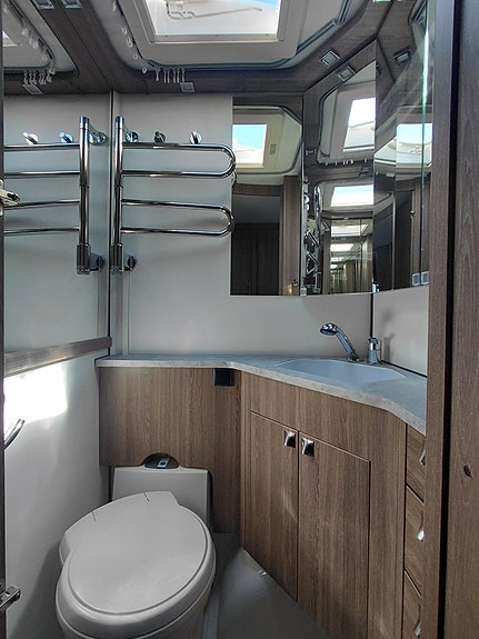 Kabe Royal 630 GLE KS 15 of 16
