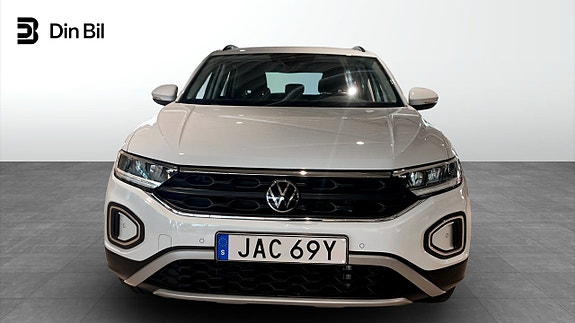 Volkswagen T-Roc 4 of 5
