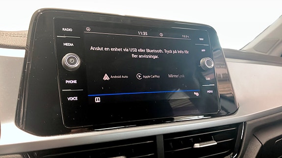 Volkswagen T-Roc 9 of 12