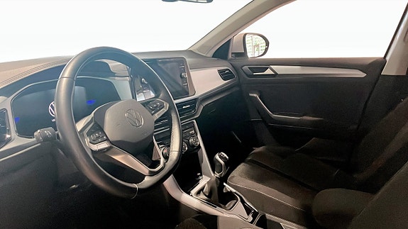 Volkswagen T-Roc 7 of 12