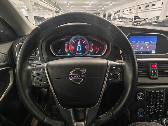 Volvo V40 7 of 15