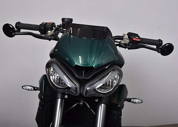 Triumph Triple Street RS Slip on/  Folierad i british racing green/ Fint skick 15 of 18