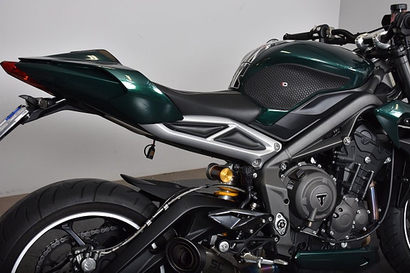 Triumph Triple Street RS Slip on/  Folierad i british racing green/ Fint skick 12 of 18