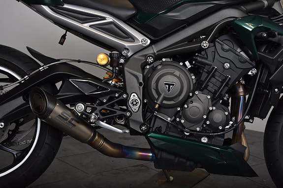 Triumph Triple Street RS Slip on/  Folierad i british racing green/ Fint skick 10 of 18