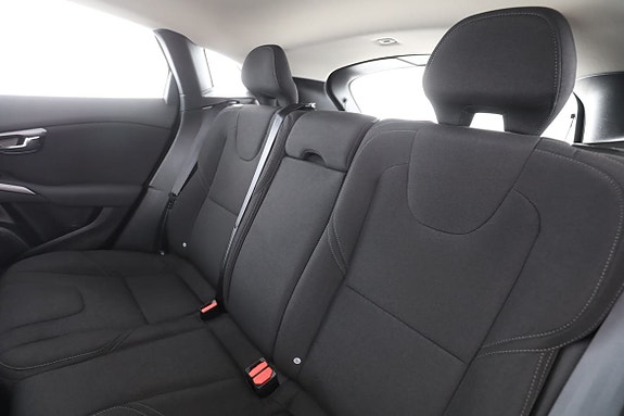 Volvo V40 14 of 30