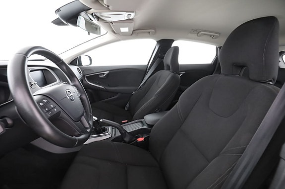 Volvo V40 10 of 30