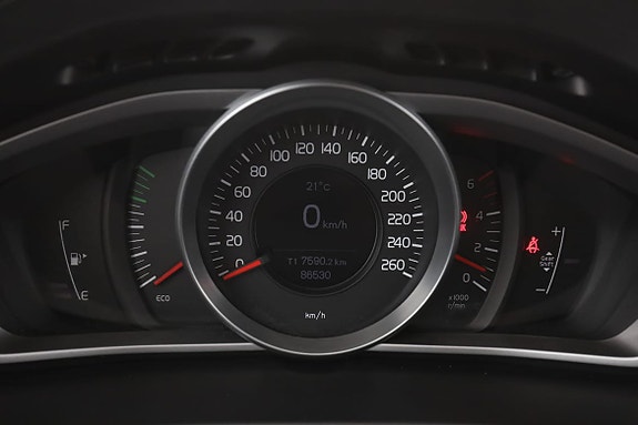 Volvo V40 19 of 30