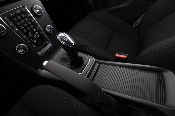 Volvo V40 21 of 30
