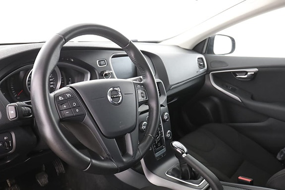 Volvo V40 11 of 30