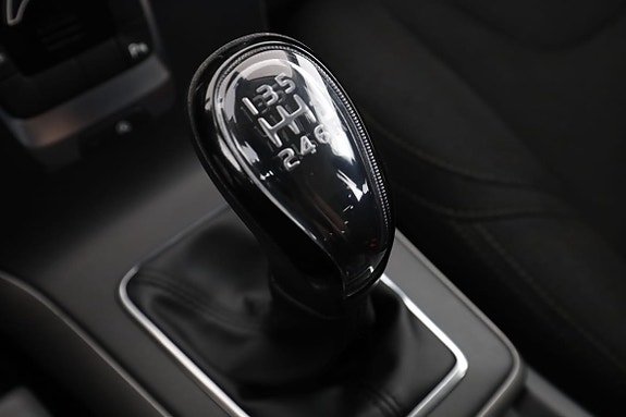 Volvo V40 23 of 30