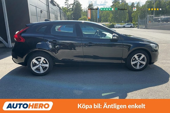 Volvo V40 7 of 30