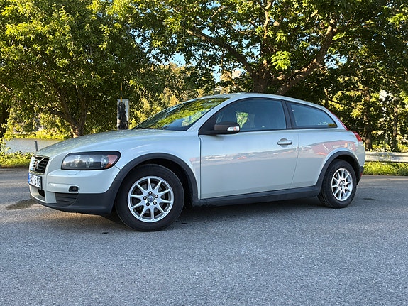 Volvo C30 3 of 5