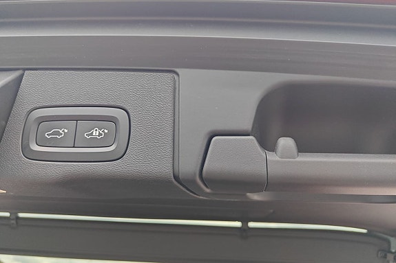 Volvo XC60 19 of 21