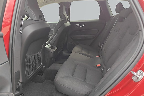 Volvo XC60 8 of 21