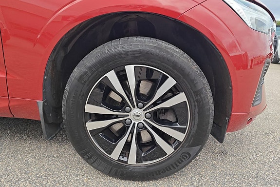 Volvo XC60 11 of 21
