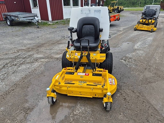 Walker MTGHS 26HP 2 of 5