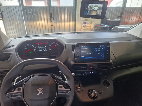 Peugeot Partner 8 of 17
