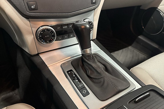 Mercedes-Benz C180 19 of 21