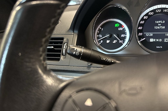 Mercedes-Benz C180 21 of 21