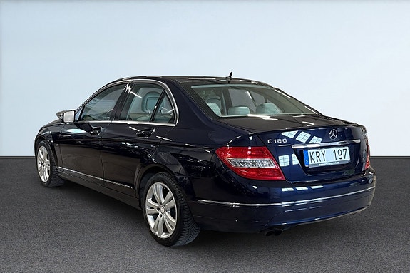 Mercedes-Benz C180 3 of 5